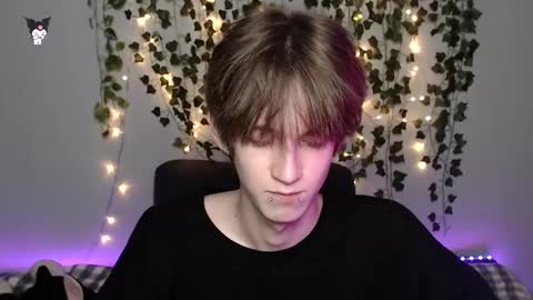 Snapshot of kaislutx chatting on November 22, 6:18 pm slutkai online show from November 22, 6:18 pm