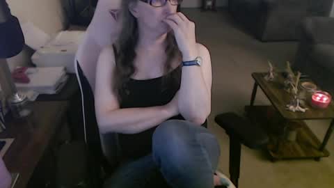 Camprincess331 online show from May 4, 1:01 am