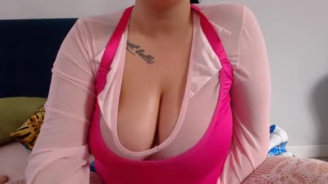 Snapshot of kajasexydoll4u chatting on June 17, 9:12 am Kajasexydoll4u online show from June 17, 9:12 am