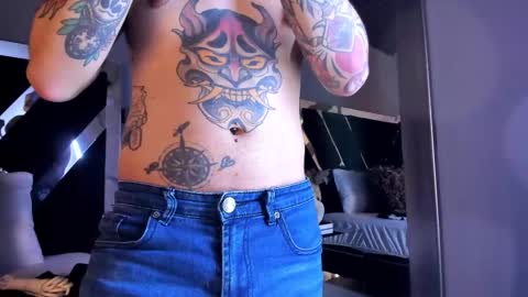 Snapshot of kaletattoos chatting on January 31, 9:16 pm Kale online show from January 31, 9:16 pm