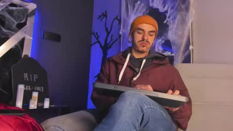 Snapshot of kaletattoos chatting on October 27, 11:03 am Kale online show from October 27, 11:03 am