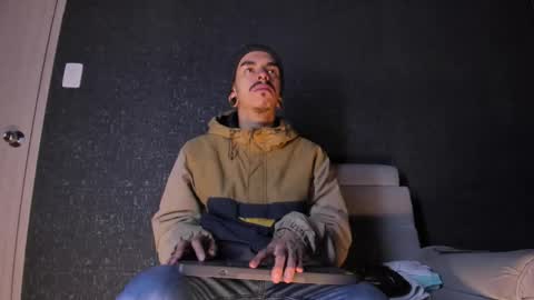 Snapshot of kaletattoos chatting on November 29, 11:13 am Kale online show from November 29, 11:13 am