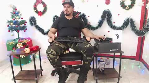 Kaleth online show from December 2, 5:52 pm