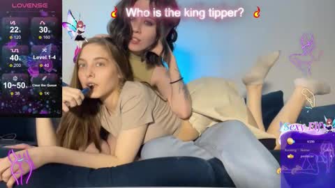 Hi my name is Kaley Today Im streaming with my friend Di  online show from February 2, 10:08 pm