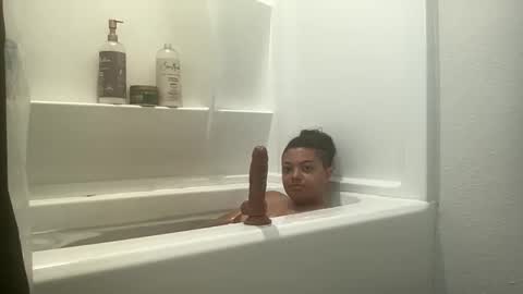 Snapshot of kalinature chatting on January 16, 11:53 pm kalinature online show from January 16, 11:53 pm