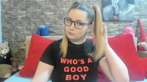 kalindahot online show from April 4, 6:05 pm