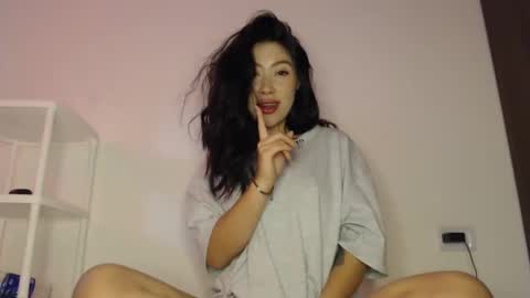 ONLY FANS  cami0777 FANSLY Camilabcruz777    instagram  online show from January 17, 4:15 pm