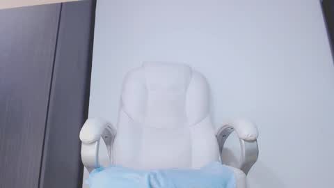 Hannah online show from December 14, 8:24 pm