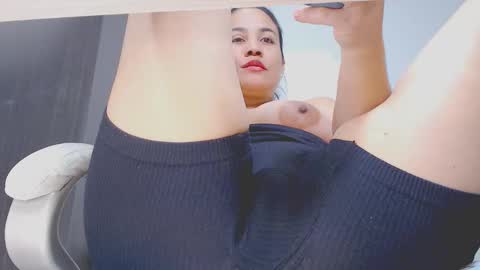 Hannah online show from March 24, 10:59 pm