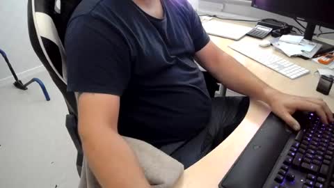 Snapshot of kalsonger chatting on July 16, 12:22 pm Horny man online show from July 16, 12:22 pm