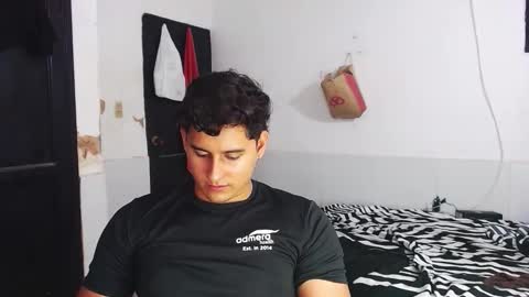 Snapshot of kam_and_friends chatting on October 1, 11:33 pm Kev online show from October 1, 11:33 pm