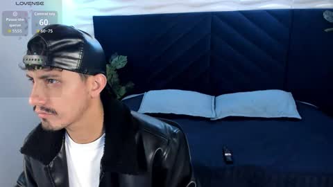 Snapshot of kamal_wolff chatting on February 10, 11:58 am jhon online show from February 10, 11:58 am