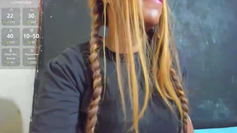 Snapshot of kamariafyre chatting on December 3, 11:30 am Kamaria Fyre online show from December 3, 11:30 am