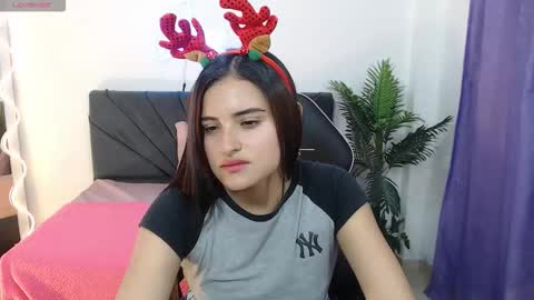 Snapshot of kameron_tay chatting on December 4, 7:55 pm KAMERON online show from December 4, 7:55 pm