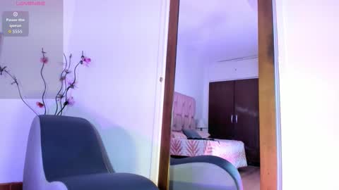    online show from February 6, 12:08 pm