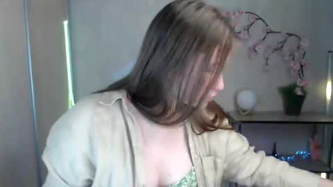 kamilla_love_ online show from May 21, 1:29 pm
