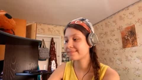 Snapshot of kamisalling chatting on September 27, 7:13 am Mari Simmons online show from September 27, 7:13 am