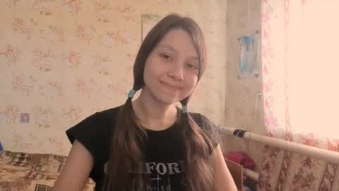 Snapshot of kamisalling chatting on October 15, 6:13 am Mari Simmons online show from October 15, 6:13 am