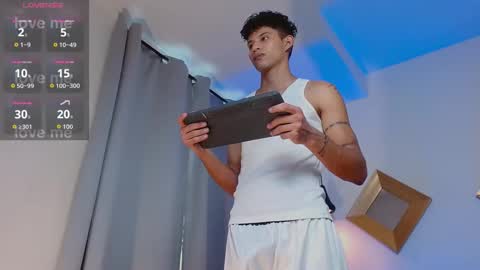 Kami online show from February 5, 6:23 pm