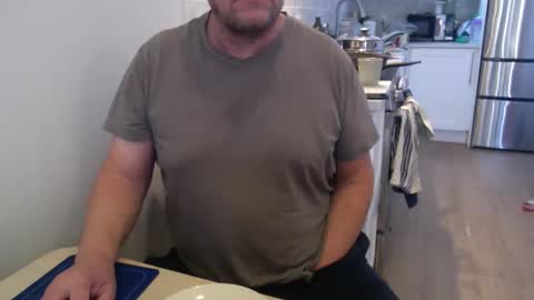 Cam with Me Vixens DM me online show from April 9, 2:00 pm