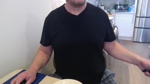 Cam with Me Vixens DM me online show from April 19, 1:54 pm