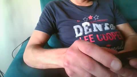 Snapshot of kanaletto chatting on December 16, 1:27 pm Mario online show from December 16, 1:27 pm