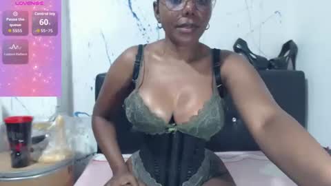 Paola online show from April 11, 8:02 pm