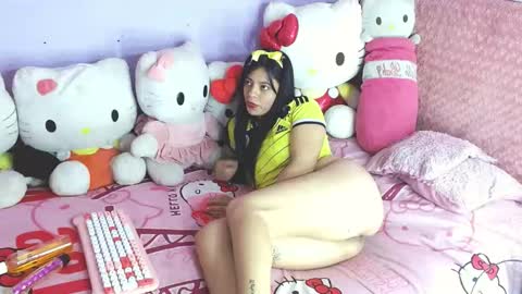 Snapshot of kandyzofhii44 chatting on June 2, 4:25 am Sofa online show from June 2, 4:25 am