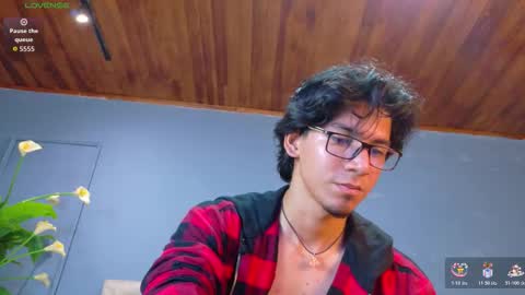 Snapshot of kane_del_toro chatting on November 26, 7:42 am kane_del_toro online show from November 26, 7:42 am