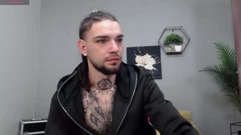 Snapshot of kanehunter chatting on April 19, 7:05 pm Kane online show from April 19, 7:05 pm