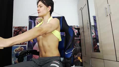 andres online show from December 18, 2:01 pm