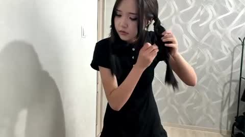Lily online show from June 30, 9:21 am