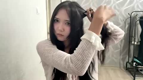 Lily online show from July 16, 9:04 am