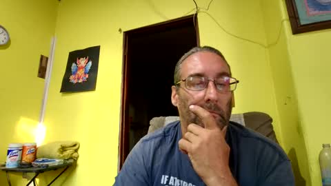 Snapshot of kansasfarmer1 chatting on October 10, 2:05 pm kansasfarmer1 online show from October 10, 2:05 pm