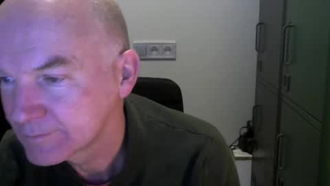 Robbie online show from February 14, 6:45 am