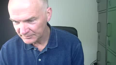 Robbie online show from April 6, 3:46 pm