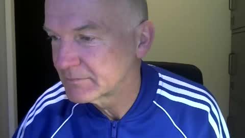 Robbie online show from April 13, 4:40 am