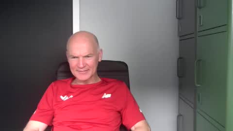 Robbie online show from April 15, 3:08 pm