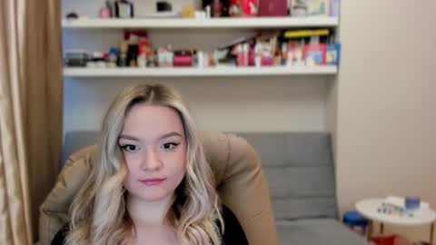 Snapshot of kara_smith_ chatting on July 3, 1:01 am Kara. Off from 15th till 24th of December online show from July 3, 1:01 am