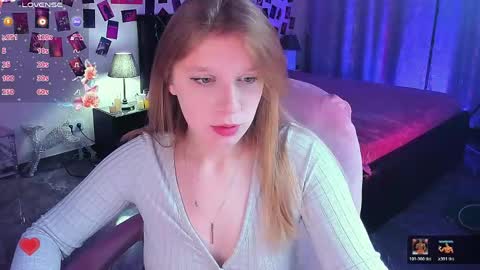 Snapshot of karambamoon chatting on May 28, 9:01 pm Lera online show from May 28, 9:01 pm