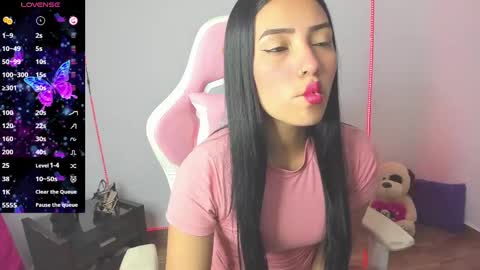 Snapshot of karely_sweet_ chatting on February 24, 10:14 pm karely_sweet_ online show from February 24, 10:14 pm
