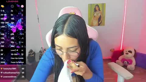 Snapshot of karely_sweet_ chatting on March 1, 10:10 pm karely_sweet_ online show from March 1, 10:10 pm