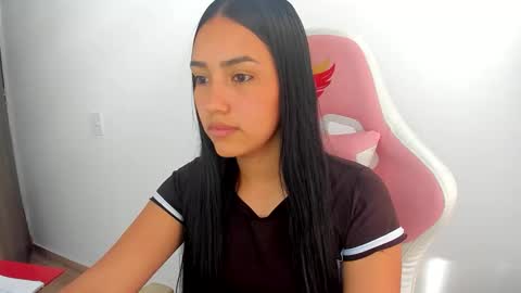 Snapshot of karely_sweet_ chatting on May 12, 9:12 pm karely_sweet_ online show from May 12, 9:12 pm