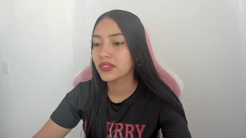 Snapshot of karely_sweet_ chatting on June 20, 2:09 pm karely_sweet_ online show from June 20, 2:09 pm
