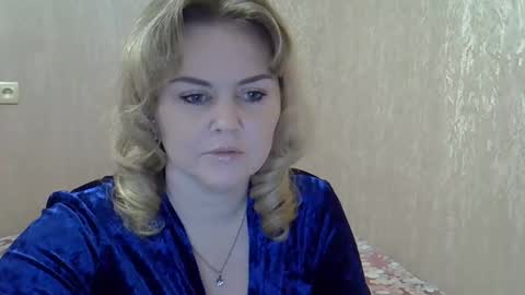 Snapshot of karennelsonx chatting on December 19, 6:23 pm karennelsonx online show from December 19, 6:23 pm