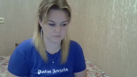 Snapshot of karennelsonx chatting on December 21, 1:10 pm karennelsonx online show from December 21, 1:10 pm