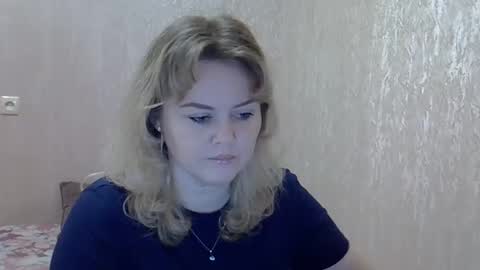 Snapshot of karennelsonx chatting on December 28, 3:37 pm karennelsonx online show from December 28, 3:37 pm