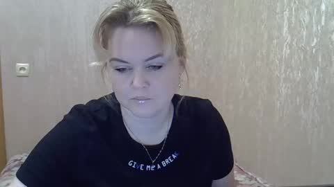 Snapshot of karennelsonx chatting on January 18, 1:29 pm karennelsonx online show from January 18, 1:29 pm
