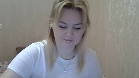 Snapshot of karennelsonx chatting on January 21, 3:43 pm karennelsonx online show from January 21, 3:43 pm