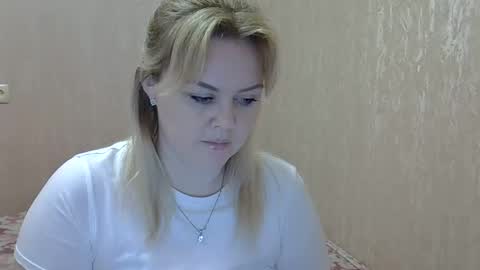 Snapshot of karennelsonx chatting on January 21, 7:39 pm karennelsonx online show from January 21, 7:39 pm